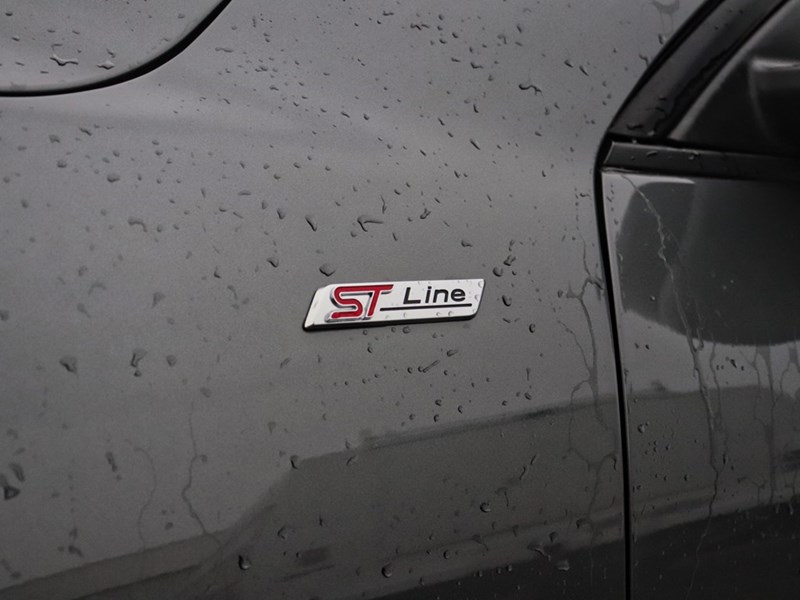 2024 Ford Escape ST-Line | AWD | 1.5L | HTD STR WHL | BLIS | LEDs