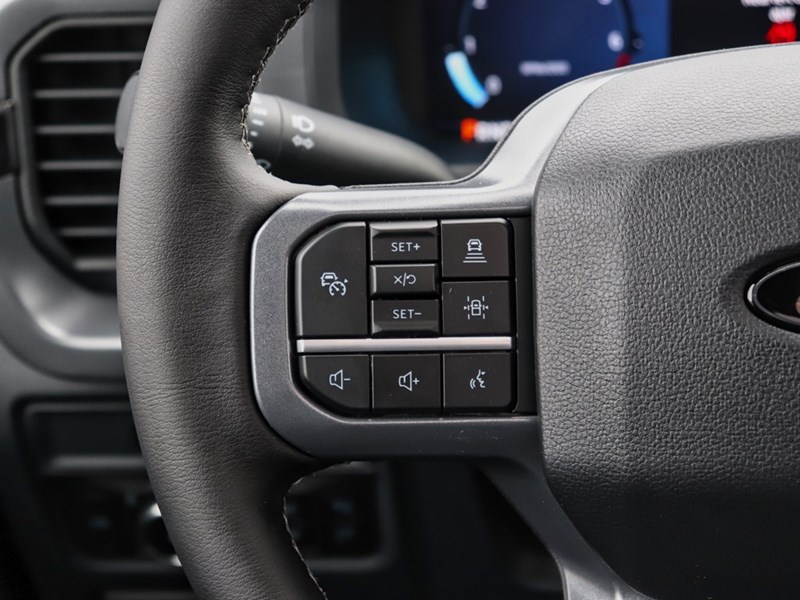 2025 Ford F-150 XLT | 4X4 | 2.7L | 303A| BLK PK PLS |ROOF | BD UTL