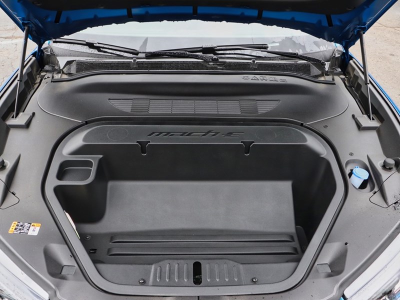 2025 Ford Mustang Mach-E Select | AWD | EXT BAT | COMF PKG | MB PWR CORD