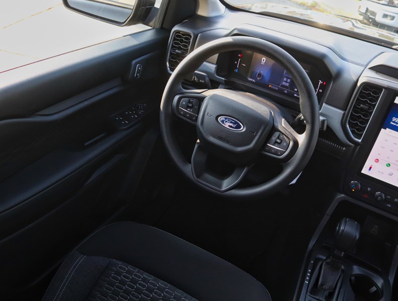 2025 Ford Ranger STX | 4X4 | 2.3L | RUNN BRDS | TOW | CARPET FLRS