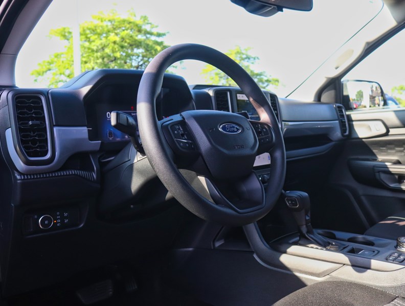 2025 Ford Ranger STX | 4X4 | 2.3L | RUNN BRDS | TOW | CARPET FLRS
