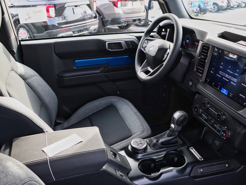 2026 Ford Bronco Base | 4X4 | 2.3L | 10-SPD AUTO