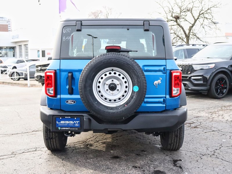 2026 Ford Bronco Base | 4X4 | 2.3L | 10-SPD AUTO
