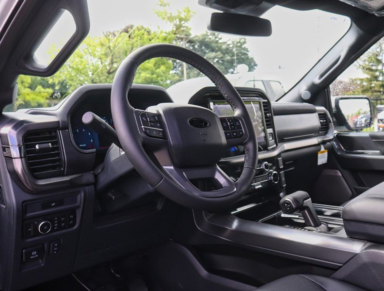 2026 Ford F-150 LARIAT | 4X4 | 3.5L | 501A | BLK PK PLS | TOW/HAUL
