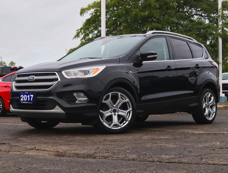 2017 Ford Escape Titanium | 2.0L | ROOF | NAV | BLIS | 19s