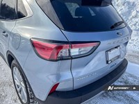 2022 Ford Escape Titanium Hybrid AWD