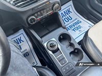 2022 Ford Escape Titanium Hybrid AWD