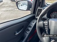 2023 Nissan Frontier Crew Cab PRO-4X Standard Bed 4x4