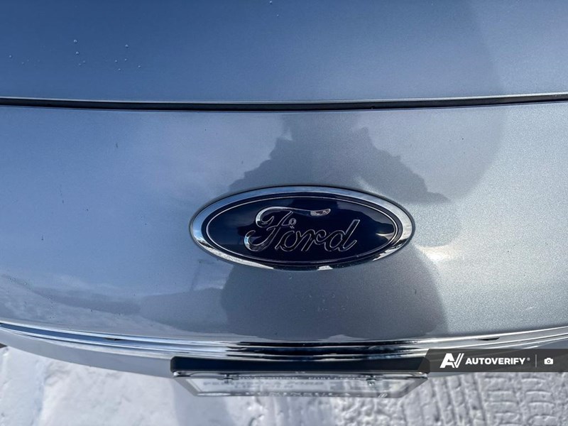 2022 Ford Escape Titanium Hybrid AWD