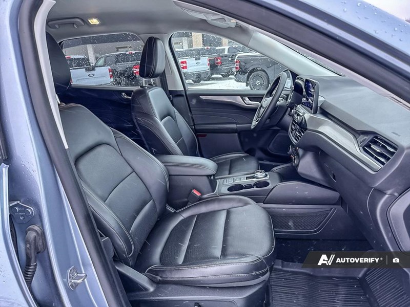 2022 Ford Escape Titanium AWD