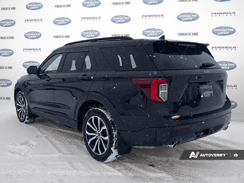 2024 Ford Explorer ST-Line 4WD