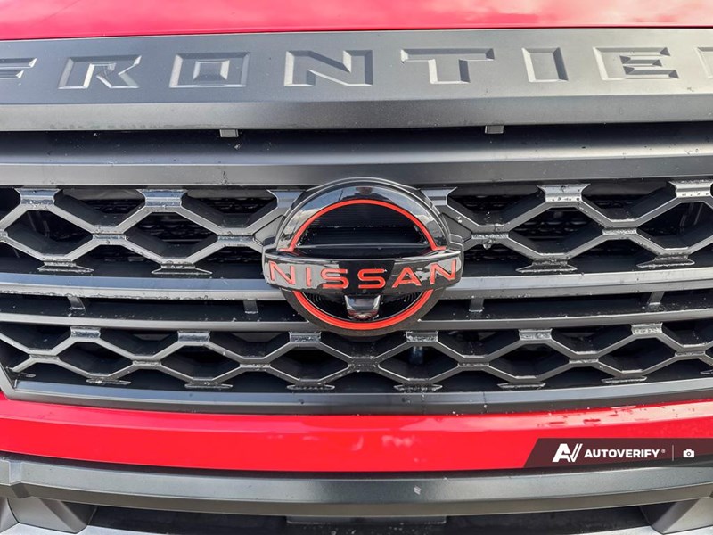 2023 Nissan Frontier Crew Cab PRO-4X Standard Bed 4x4