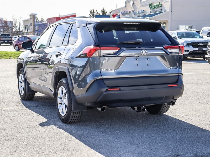 2020 Toyota RAV4 LE FWD