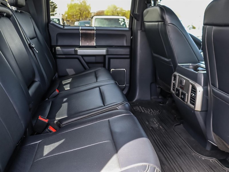 2022 Ford F-250 LARIAT 4WD Crew Cab 6.75' Box