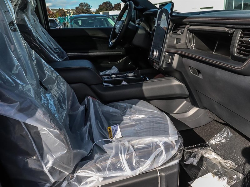 2024 Ford Expedition Max Platinum Max 4x4| BLUE CRUISE| 2ND ROW CAPTAINS