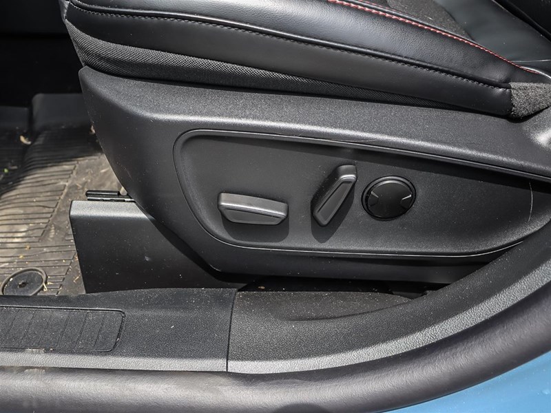 2025 Ford Escape ST-Line AWD HEV