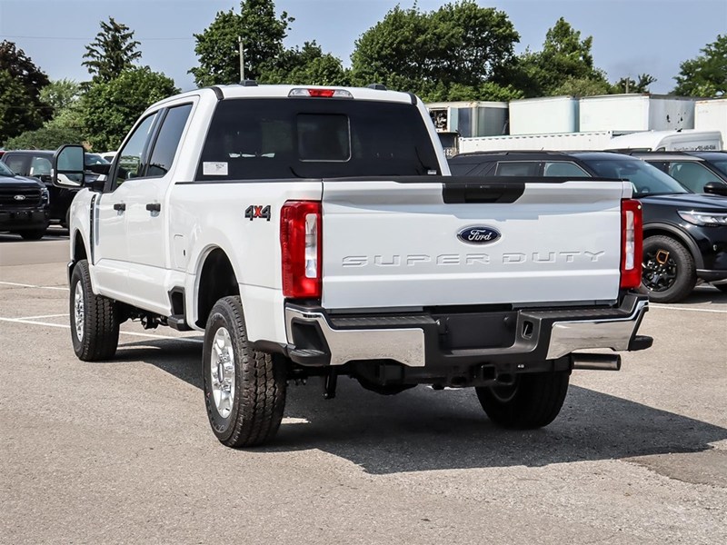2026 Ford F-250 XLT 4WD Crew Cab 6.75' Box