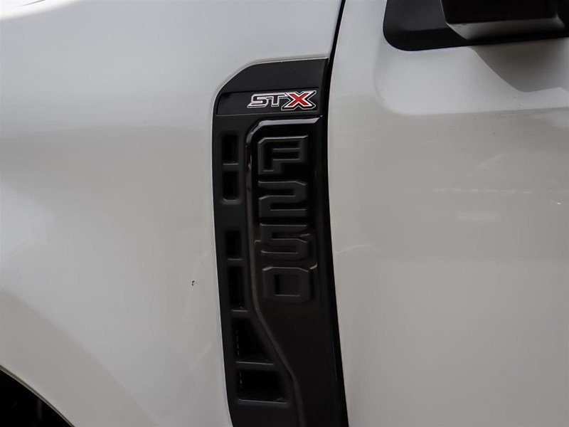2026 Ford F-250 XL 4WD Reg Cab 8' Box