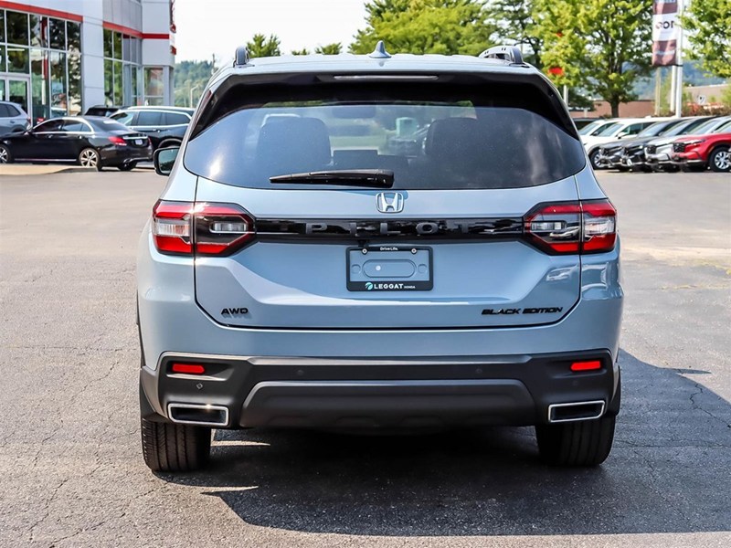 2023 Honda Pilot Black Edition AWD