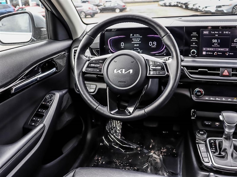 2025 Kia Seltos EX AWD