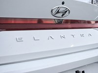 2022 Hyundai Elantra Preferred IVT