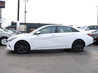 2022 Hyundai Elantra Preferred IVT