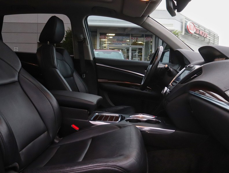 2017 Acura MDX SH-AWD 4dr Nav Pkg