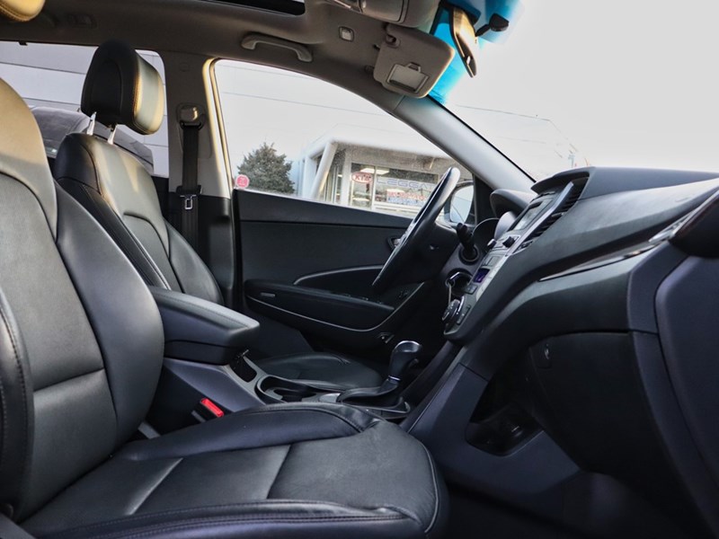 2017 Hyundai Santa Fe Sport SE AWD | Heated Seats | Leather | Back Up Camera