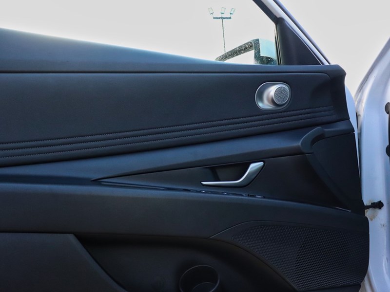 2022 Hyundai Elantra Preferred IVT