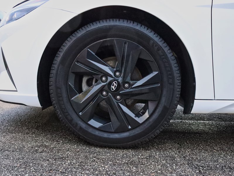 2022 Hyundai Elantra Preferred IVT