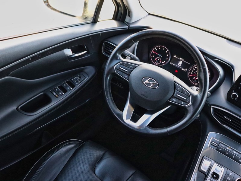 2022 Hyundai Santa Fe Preferred AWD | Sunroof | No Accidents | Carplay