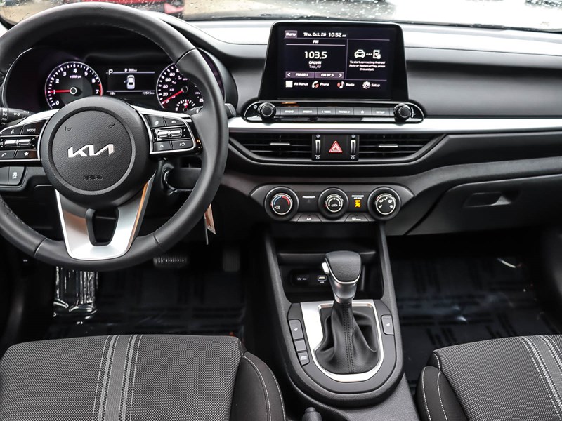 2023 Kia Forte LX IVT