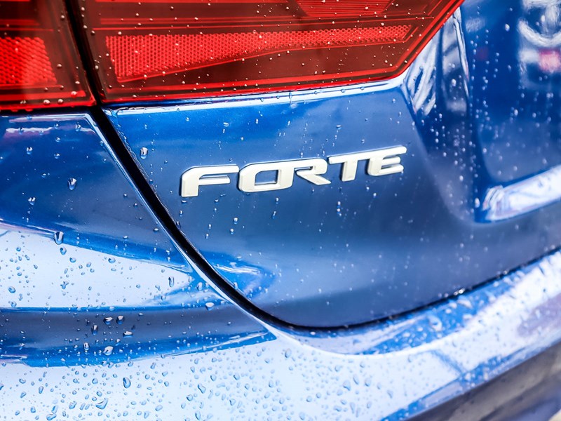 2023 Kia Forte LX IVT