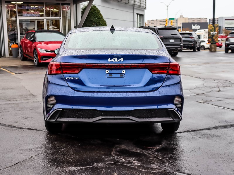 2023 Kia Forte LX IVT