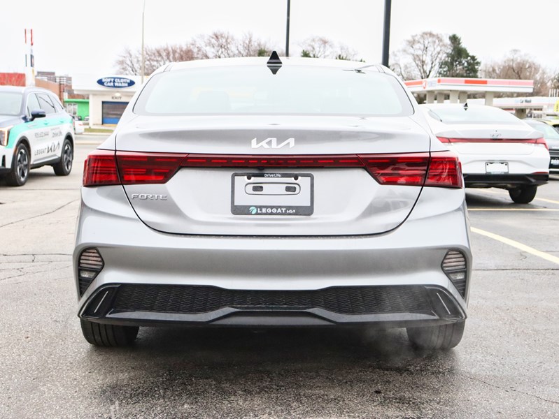 2023 Kia Forte EX Premium IVT