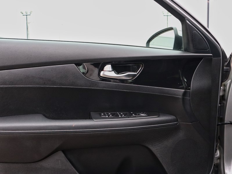 2023 Kia Forte EX Premium IVT