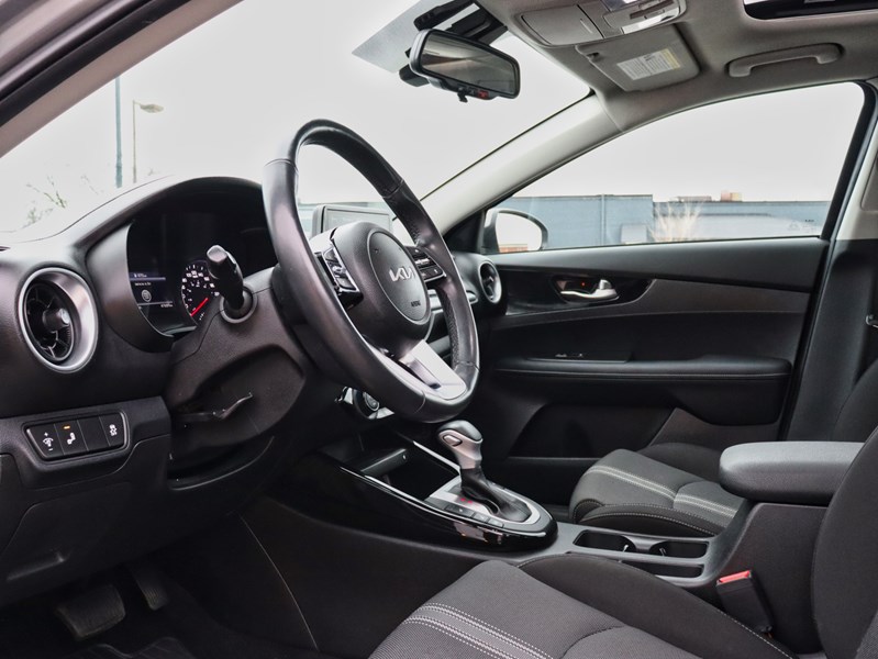 2023 Kia Forte EX Premium IVT