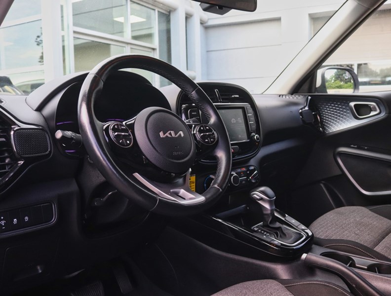 2023 Kia Soul EX IVT
