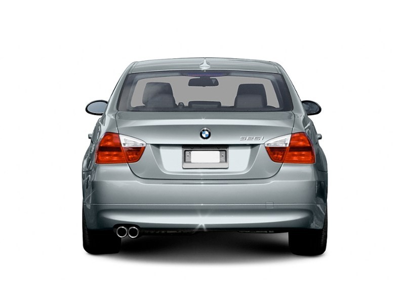 2006 BMW 3 Series 4dr Sdn RWD 325i Exterior Shot 8