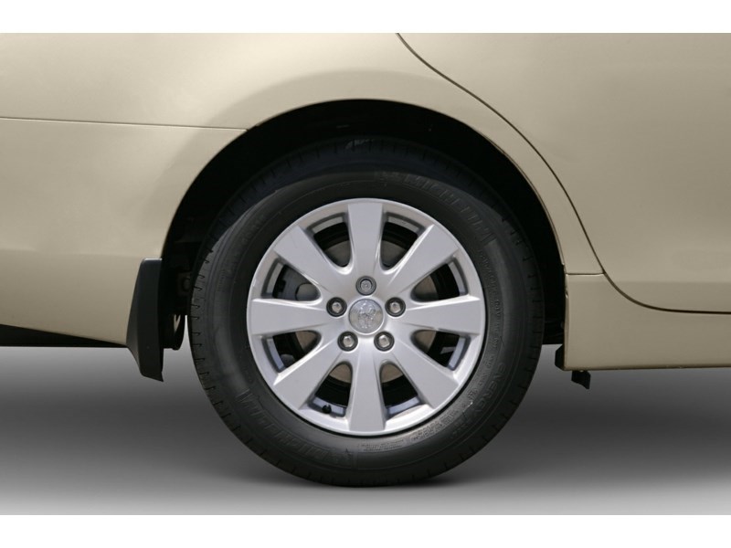 2007 Toyota Camry 4dr Sdn I4 Auto LE Exterior Shot 5