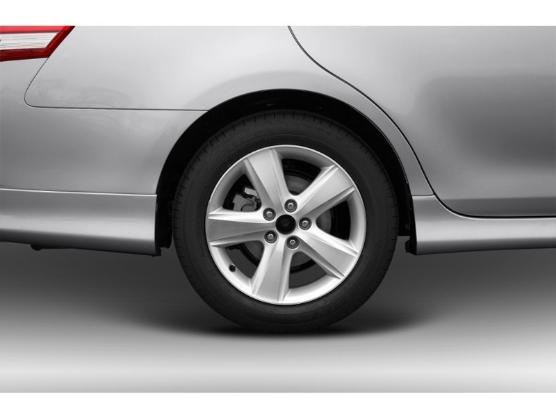 2010 Toyota Camry 4dr Sdn I4 Auto LE Exterior Shot 5