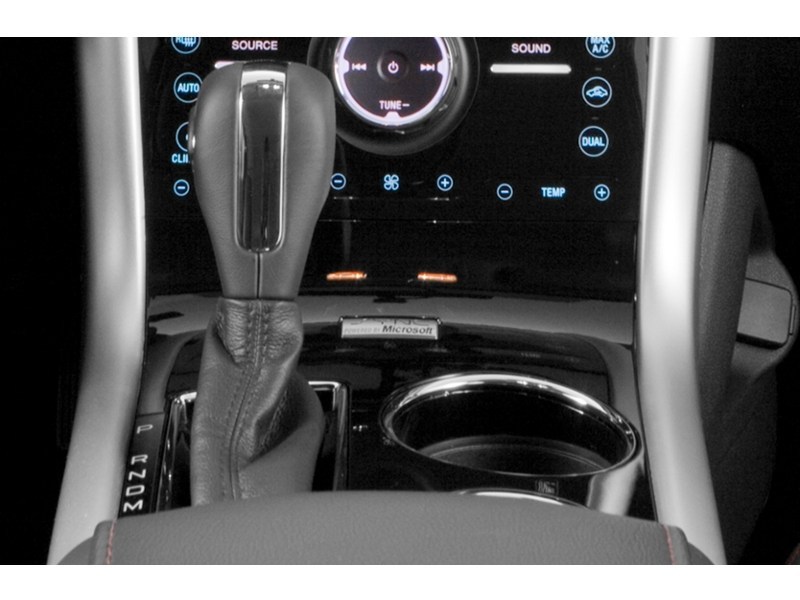 2013 Ford Edge 4dr SEL FWD Exterior Shot 9