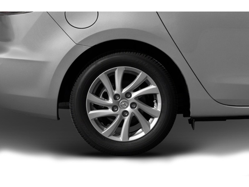 2013 Mazda Mazda3 4dr Sdn Man GS-SKY Exterior Shot 5