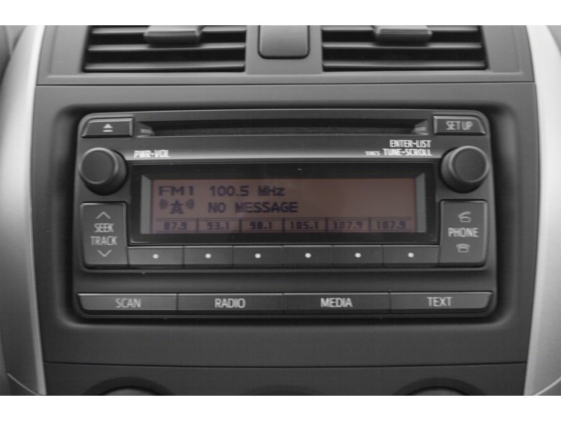 2013 Toyota Corolla 4dr Sdn Auto LE Interior Shot 2