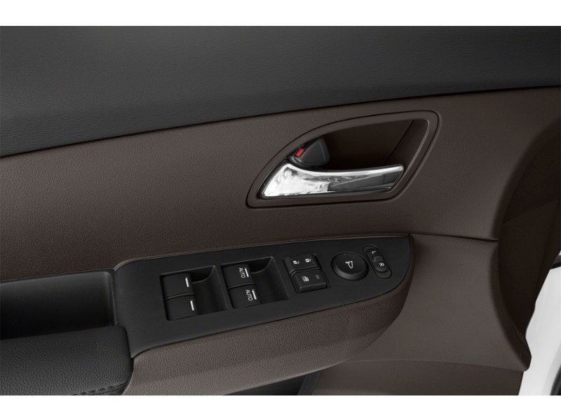 2015 Honda Odyssey 4dr Wgn EX-L w/Navi Exterior Shot 11