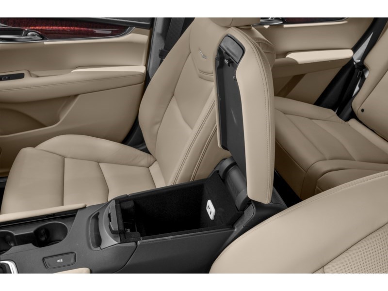 2018 Cadillac XT5 PREMIUM LUXURY/V6/PANO ROOF Interior Shot 7