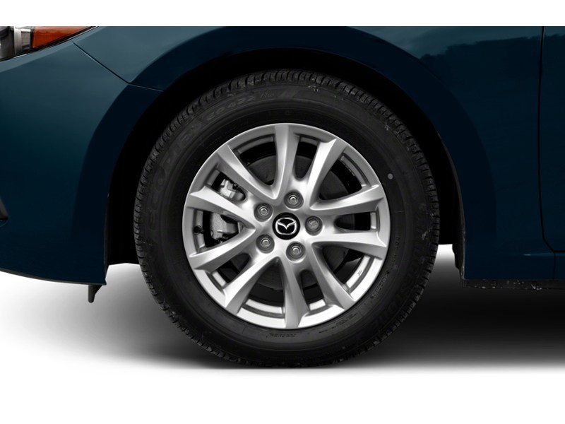 2018 Mazda Mazda3 Sport GS Manual Exterior Shot 5