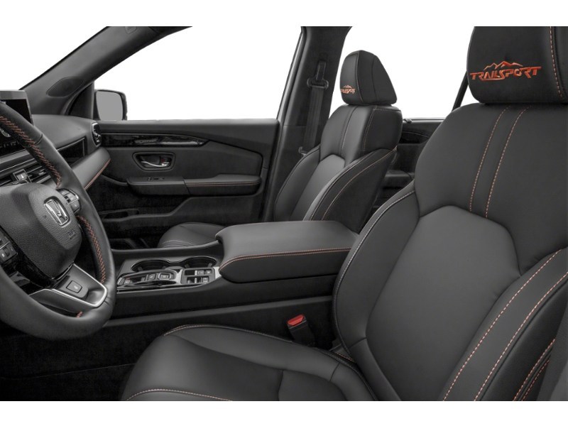 2025 Honda Pilot TrailSport AWD Interior Shot 4
