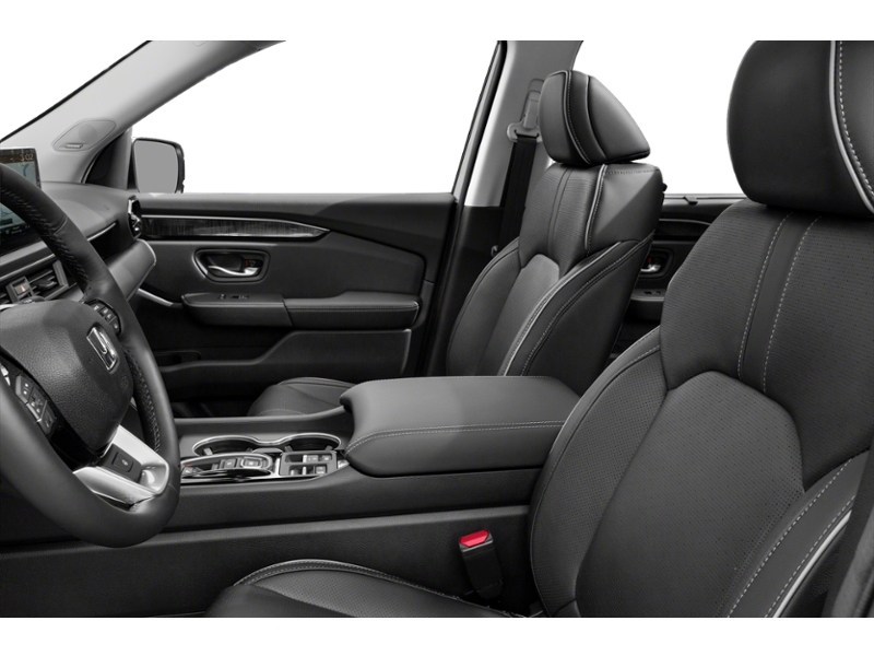 2025 Honda Pilot DEMO SPECIAL - TOW PKG INCLUDED Interior Shot 4