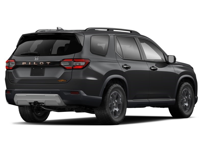 2026 Honda Pilot TrailSport AWD Exterior Shot 2